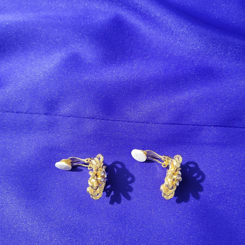 Joan Rivers Floral Rope Goldtone Rhinestone Brooch and Earring Set - Picture 7 of 11